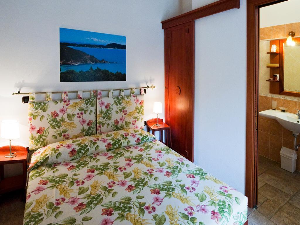 Villaggio Camping Spiaggia Del Riso Villasimius Værelse billede
