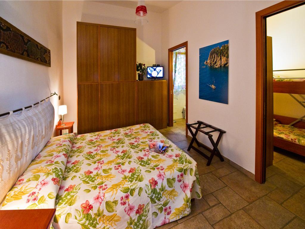 Villaggio Camping Spiaggia Del Riso Villasimius Værelse billede