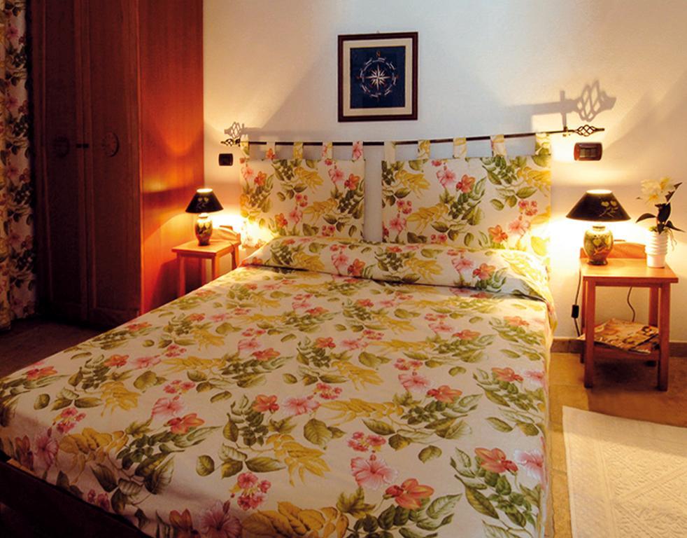 Villaggio Camping Spiaggia Del Riso Villasimius Eksteriør billede