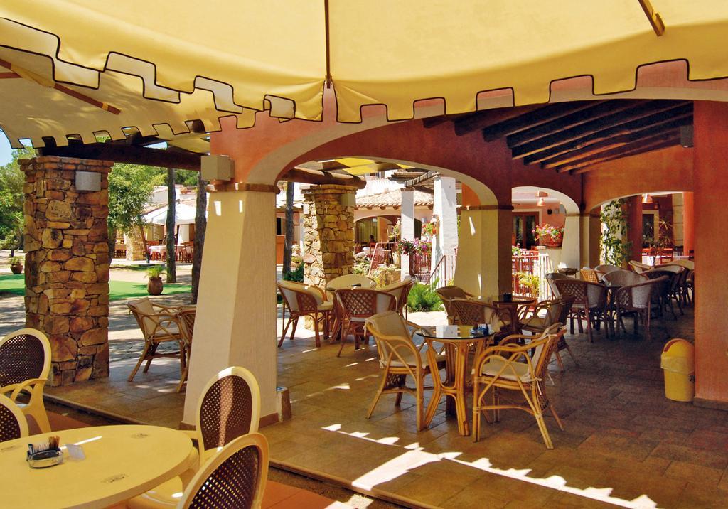 Villaggio Camping Spiaggia Del Riso Villasimius Eksteriør billede
