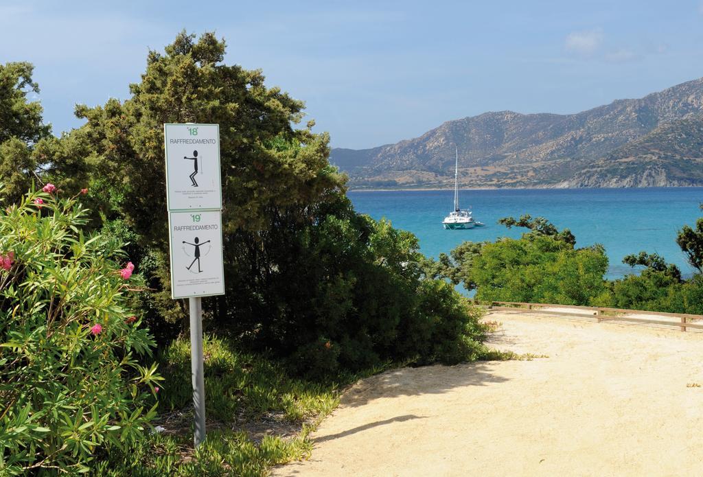 Villaggio Camping Spiaggia Del Riso Villasimius Eksteriør billede
